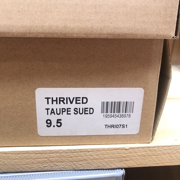 Steve Madden Thrived Bootie Women’s Size 9.5 Taupe Suede New With Box - Picture 6 of 6